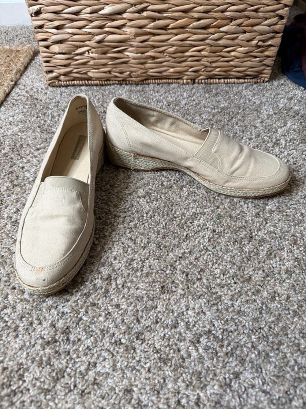 Grasshopper canvas, shoes, 9 739